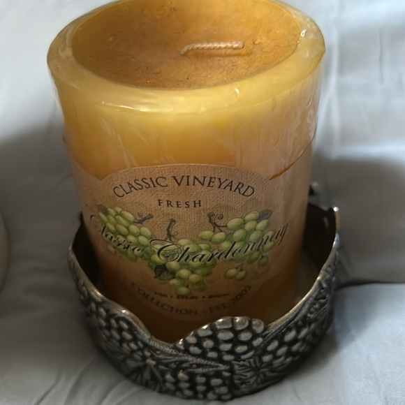 Glass wine decor & classic Chardonnay candle with holder - Picture 7 of 13